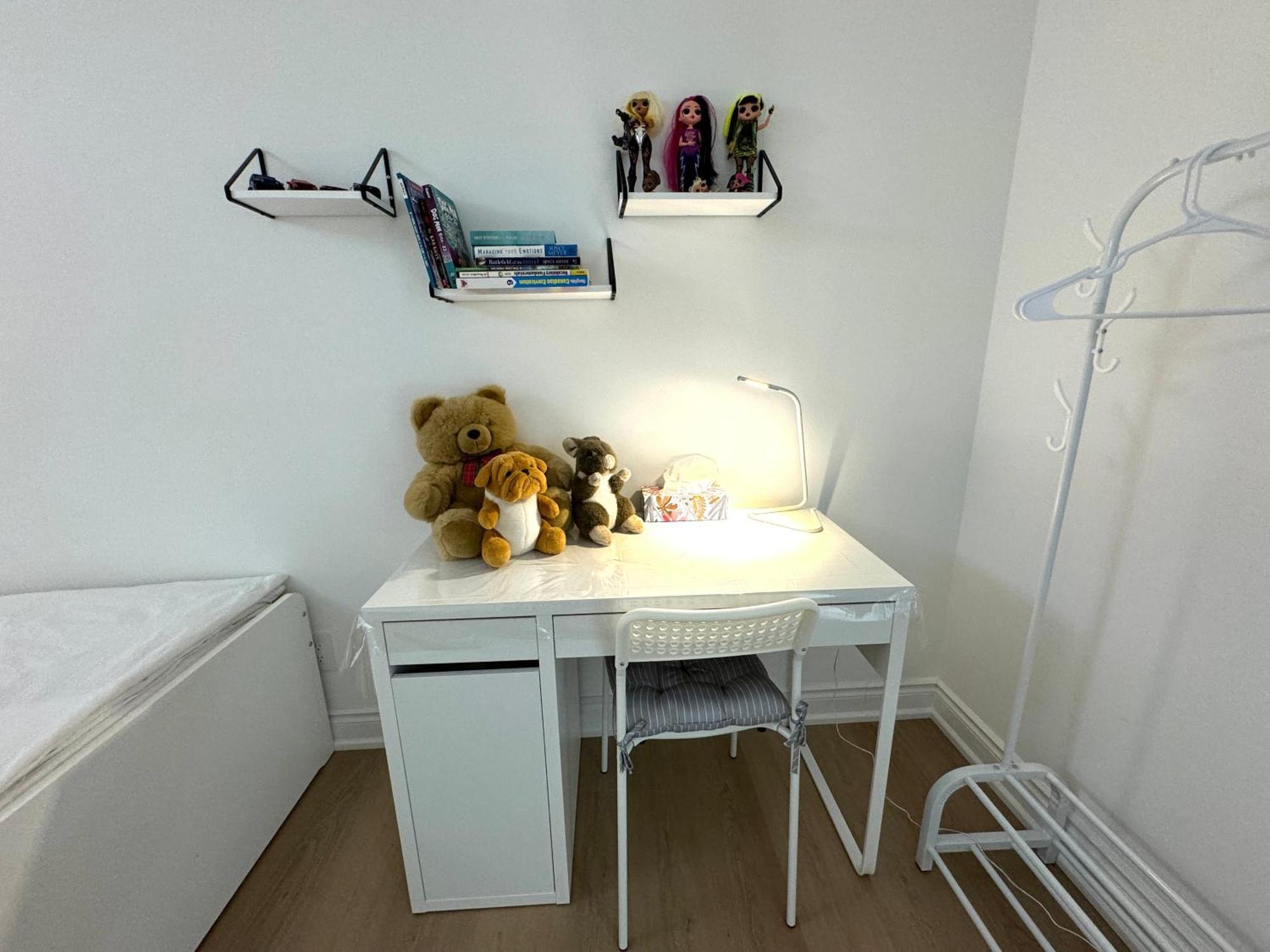 Cozy, Brand-New, 2Bdr,Walkout Apt, Free Parking Ричмънд Хил Екстериор снимка