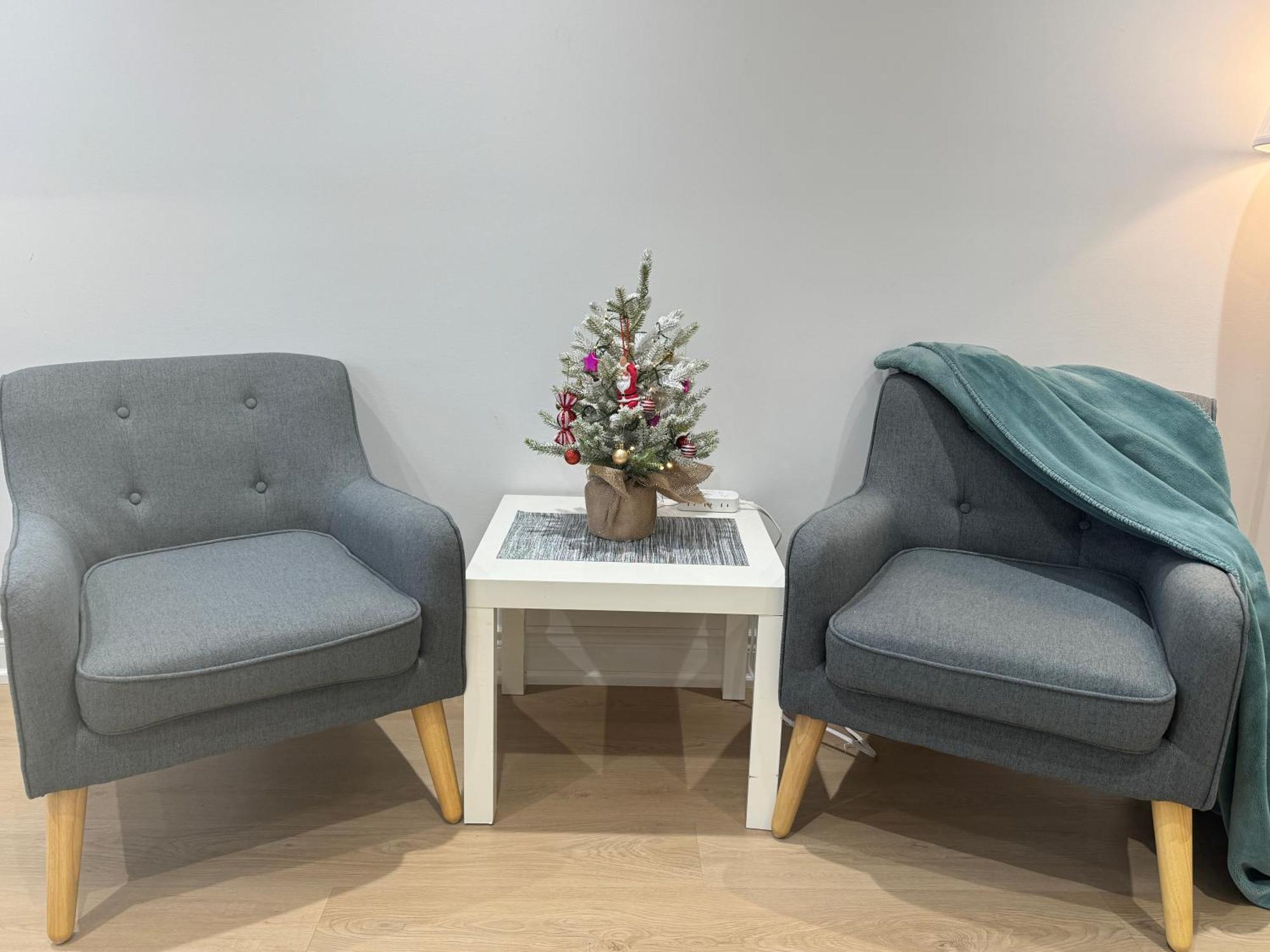 Cozy, Brand-New, 2Bdr,Walkout Apt, Free Parking Ричмънд Хил Екстериор снимка